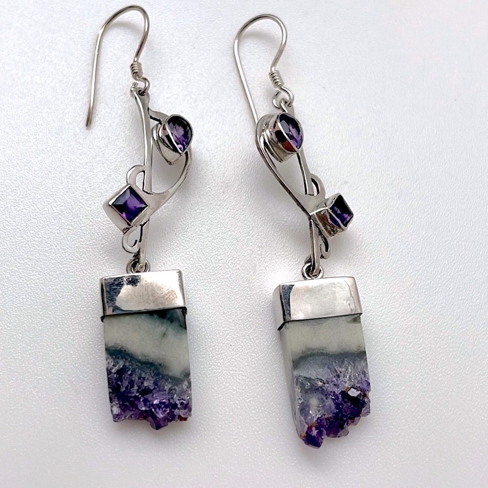 NWT amethyst and genuine‎ silver earrings